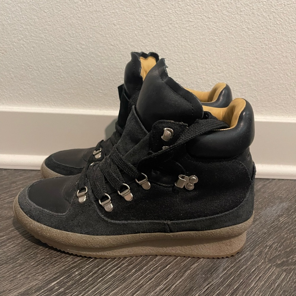 Size 38 Isabel Marant Gray High-Top Laced Sneakers with Gum-bottom - Picture 2 of 5